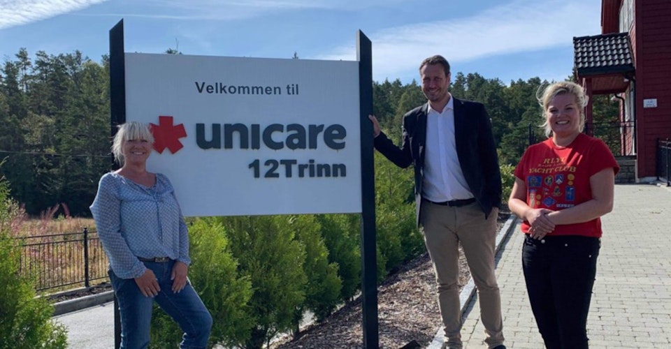 Silje og Helge André på besøk hos Unicare.