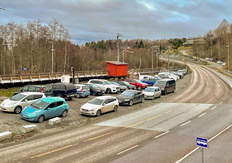 Lenke til artikkel om Flere parkeringsplasser ved Svingen stasjon